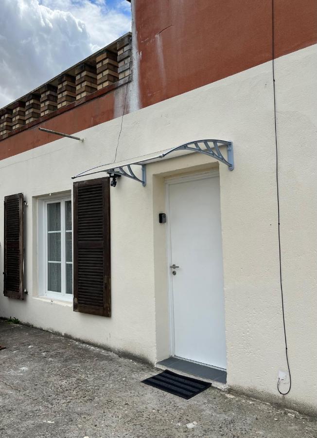 Superbe Appartement Au Bord Du Canal De St Quentin Saint-Quentin  Exterior foto